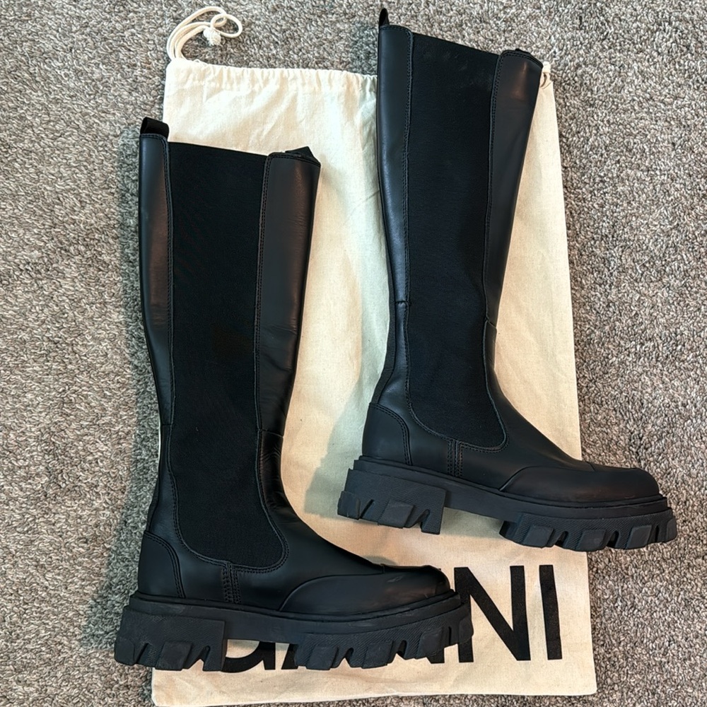 GANNI - BLACK STITCH CLEATED HIGH CHELSEA BOOTS